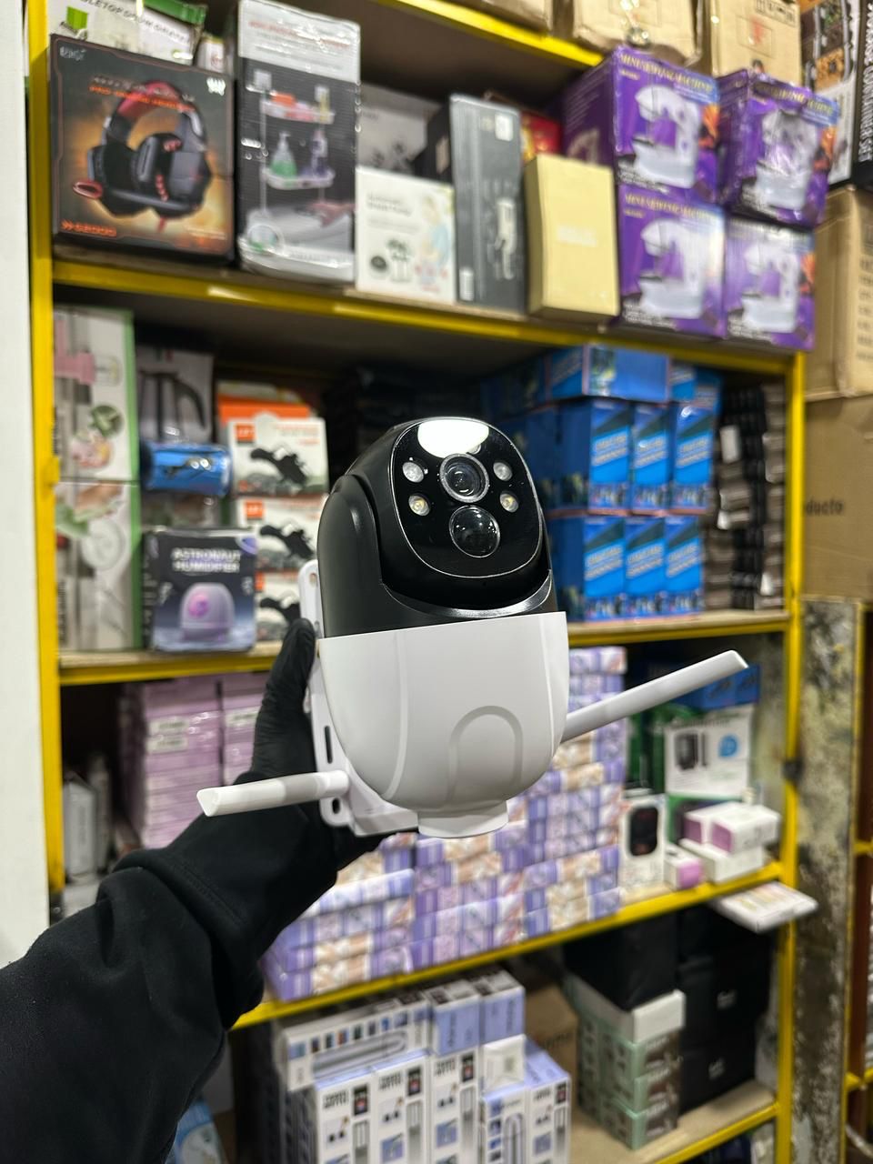 CAMARA DE SEGURIDAD CON PANEL SOLAR