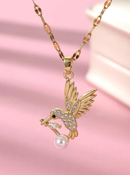 Collar "Colibrí con Perla" en Acero Inoxidable y Cristales