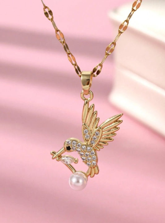 Collar "Colibrí con Perla" en Acero Inoxidable y Cristales